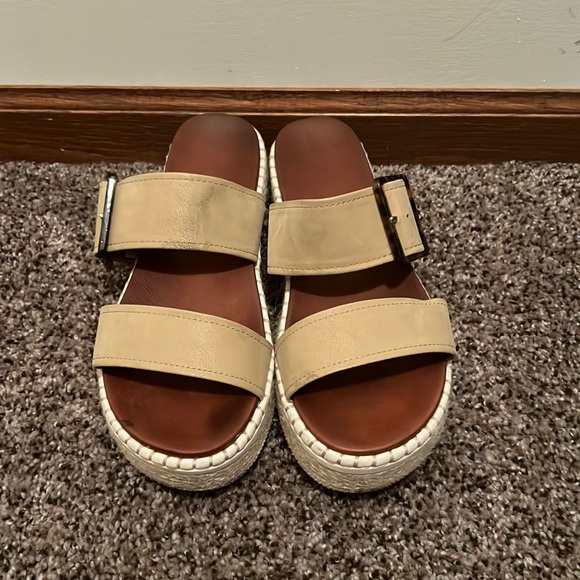 Size 8 Mia Platform sandals. Lightly worn - Picture 1 of 4